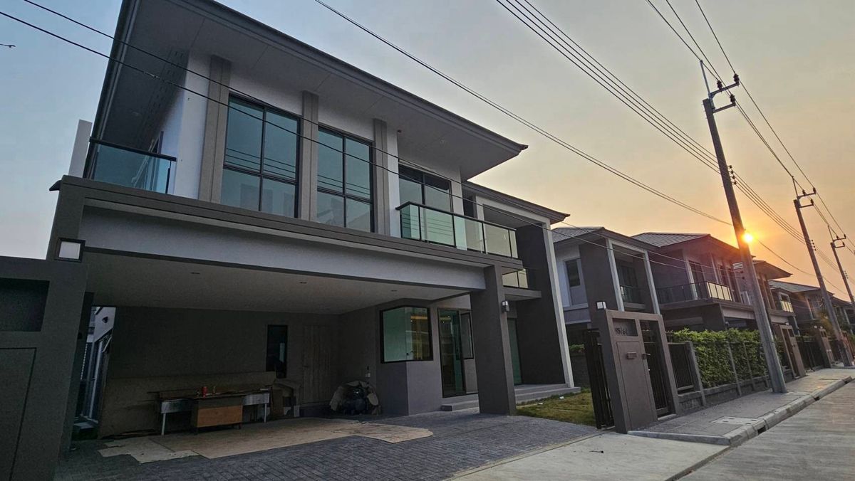 ขายบ้านบางนา แบริ่ง ลาซาล : ขาย/ให้เช่าบ้านเดี่ยว เดอะปาล์ม บางนา-วงแหวน The Palm  Bangna-Wongwaen
พร้อมอยู่ แต่งครบ (บ้านใหม่)