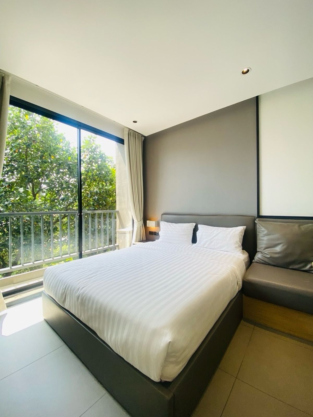 For SaleCondoRama9, Petchburi, RCA : Condo for sale AQ Alix Residence Soonvijai #New Condo in the heart of Phetchaburi, new cut - Rama 9, suitable for both living And invest in renting