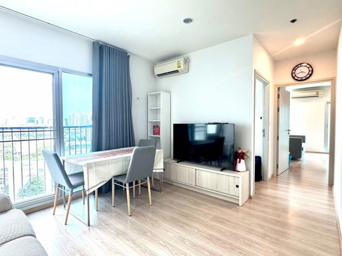 For RentCondoRatchadapisek, Huaikwang, Suttisan : For Rent  Noble Revolve Ratchada 1 Unit 38/268 (Corner room)