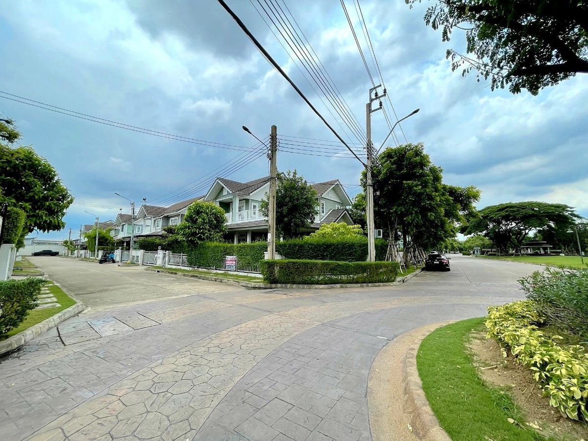 ขายบ้านนวมินทร์ รามอินทรา : บ้านเดี่ยว 2 ชั้น 90.7 ตร.ว. หมู่บ้านบุราสิริ ปัญญาอินทรา ซอยเลียบคลองสอง20 ถนนพระยาสุเรนทร์ ถนนเลียบคลองสอง เขตคลองสามวา กรุงเทพมหานคร
