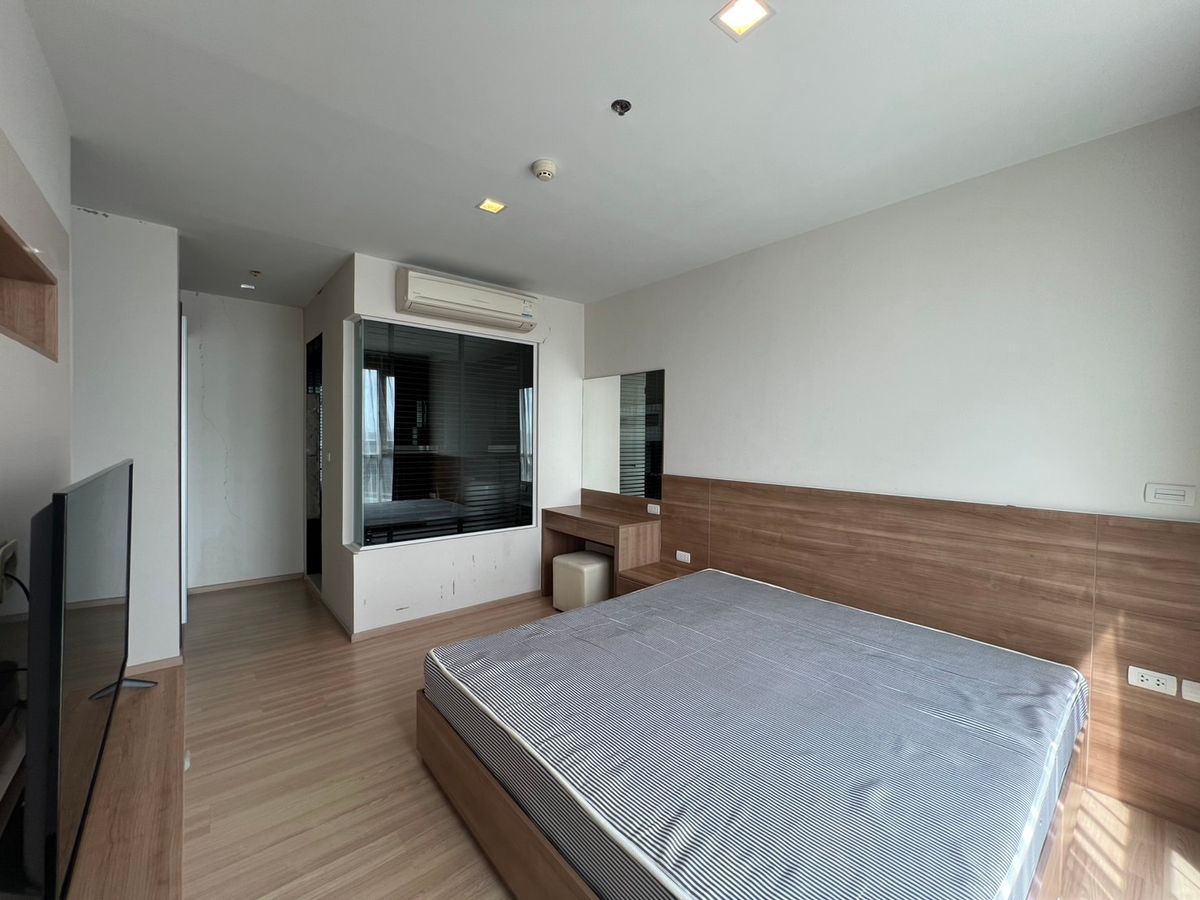 For RentCondoSathorn, Narathiwat : For Rent Rhythm Sathorn // 2B2B // 67 SQ.M