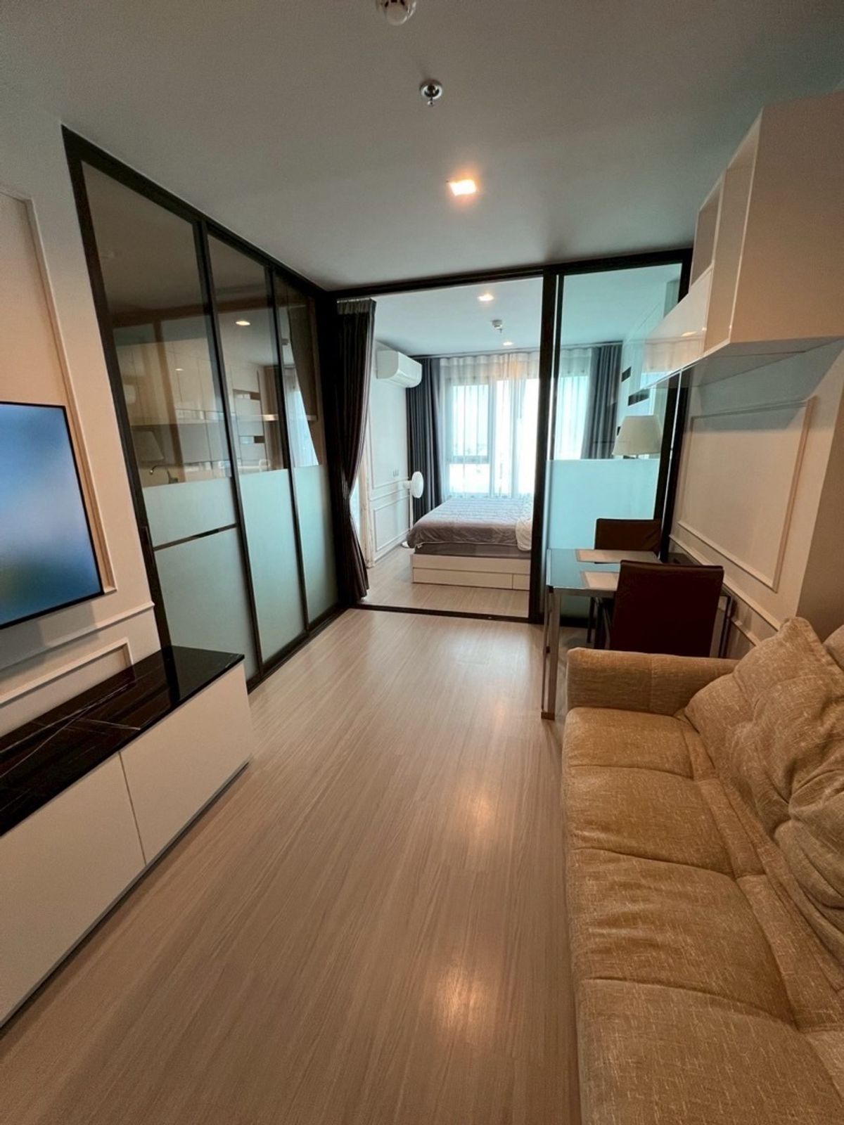 For RentCondoLadprao, Central Ladprao : For Rent : Life Ladprao
BTS Ha Yaek Lat Phrao 
( 35.45 Sqm , 34th Floor ) 