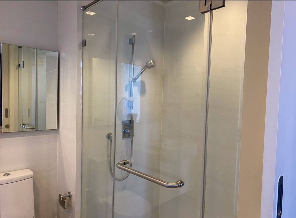 ให้เช่าคอนโดสาทร นราธิวาส : • 𝐑𝐄𝐍𝐓 • 𝐍𝐚𝐫𝐚 𝟗 • 𝟏 𝐁𝐞𝐝 𝟏 𝐁𝐚𝐭𝐡 • 𝟑𝟗 𝐒𝐪𝐦. • 𝟐𝟕,𝟎𝟎𝟎 •   𝐋𝐢𝐧𝐞 𝐈𝐃 : 𝐕𝐚𝐬𝐬𝐢𝐥𝐲