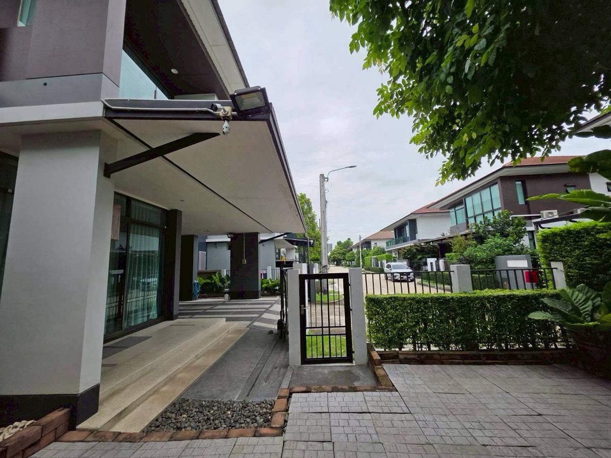 ให้เช่าบ้านพัฒนาการ ศรีนครินทร์ : ให้เช่า  #บ้านหลังมุม  พร้อมอยู่
โครงการ: เศรษฐสิริ กรุงเทพกรีฑา
✨ บ้านสวย เฟอร์ครบ พร้อมบ่อปลาคาร์ป + โซลาร์เซลล์
📍ใกล้ รพ.สมิติเวช ศรีนครินทร์ | รร.นานาชาติไบรท์ตัน
