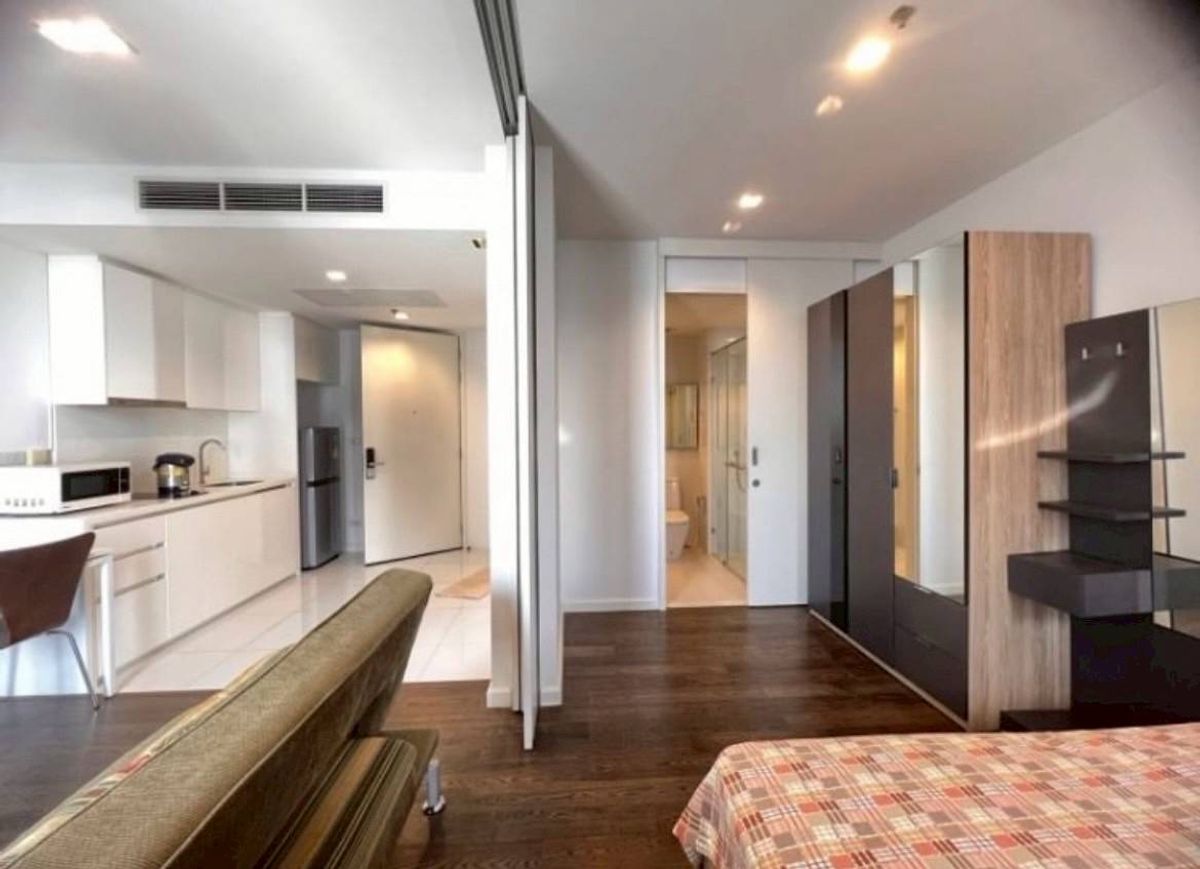 For RentCondoSathorn, Narathiwat : • 𝐑𝐄𝐍𝐓 • 𝐍𝐚𝐫𝐚 𝟗 • 𝟏 𝐁𝐞𝐝 𝟏 𝐁𝐚𝐭𝐡 • 𝟑𝟗 𝐒𝐪𝐦. • 𝟐𝟕,𝟎𝟎𝟎 •   𝐋𝐢𝐧𝐞 𝐈𝐃 : 𝐕𝐚𝐬𝐬𝐢𝐥𝐲