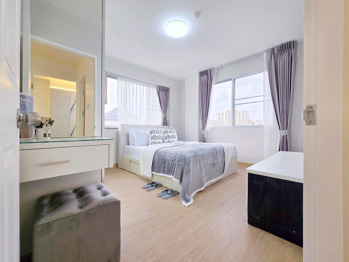 For SaleCondoRatchadapisek, Huaikwang, Suttisan : 2 bedrooms, houses in the city. 😍😍