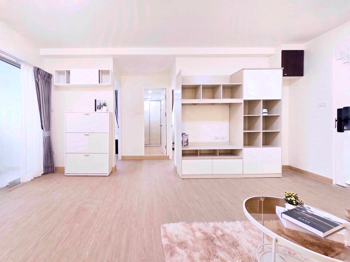 For SaleCondoRatchadapisek, Huaikwang, Suttisan : 2 bedrooms, houses in the city. 😍😍