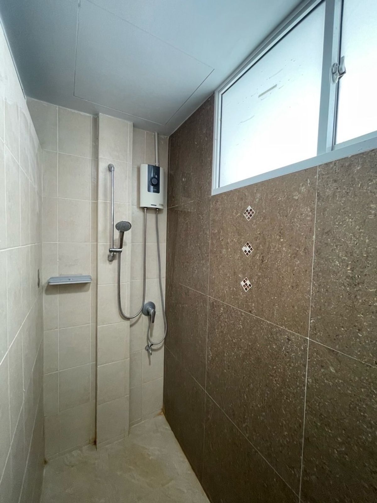 For RentTownhomeEakachai, Bang Bon : Rent a townhouse Baan Klang Mueang Sathorn-Taksin 2 in Talat Phlu, Thonburi, near BTS Wutthakat