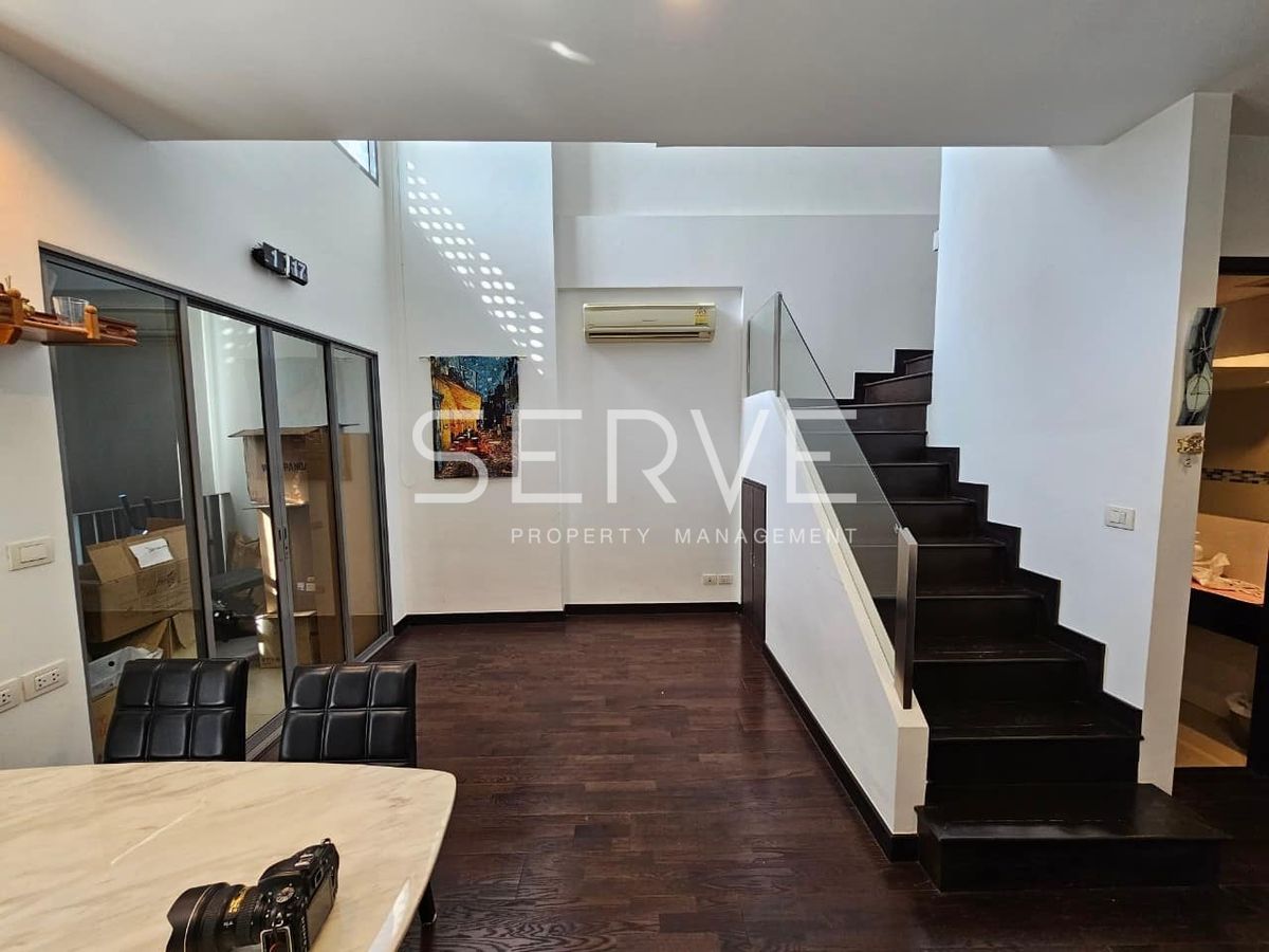 For SaleCondoRatchathewi,Phayathai : Duplex Nice Room & Good Location Condo High Rise in PhayaThai Area Close to Phaya Thai 60 m.  @ Ideo Q Phayathai