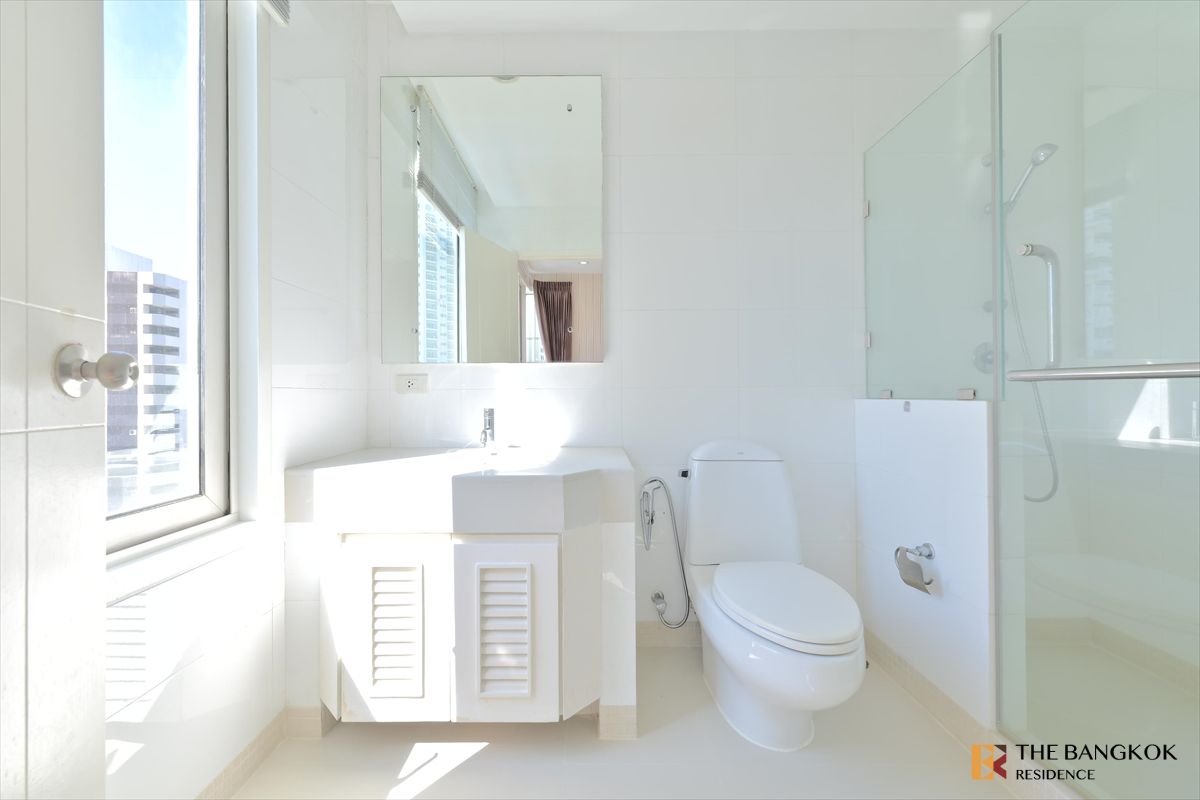 For RentCondoSukhumvit, Asoke, Thonglor : Baan Siri 24, Urban Sophistication in its Finest Form, Near BTS Phrom Phong