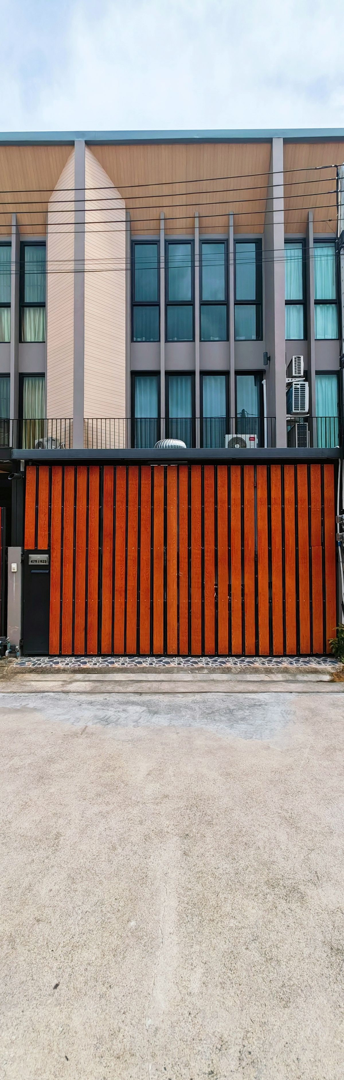 For SaleTownhomeNakhon Pathom : 📢sale Eric Town Army 🏘️ Premium Townhome, beautiful house in the center of the city, but a limited amount! Dont let this opportunity come off your hands. Because peace is waiting for you here!