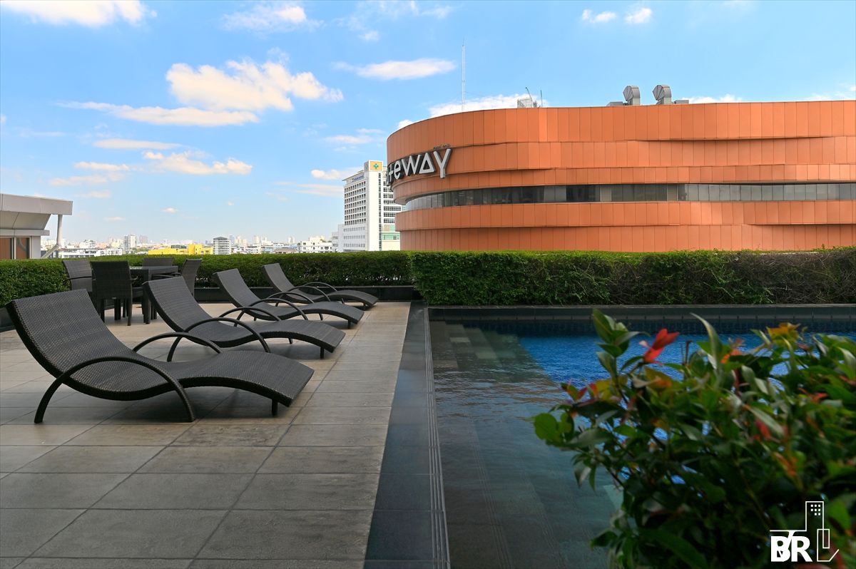 For RentCondoSukhumvit, Asoke, Thonglor : Nusasiri Grand Condo, Luxury Living Near BTS Ekkamai