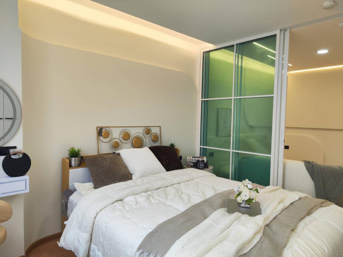 For SaleCondoLadprao101, Happy Land, The Mall Bang Kapi : 🏬🚅 Urgent sale 💥💥 Condo near the main department store near the train near the Lumpini Center market, Ladprao 111, complete decorative condo.