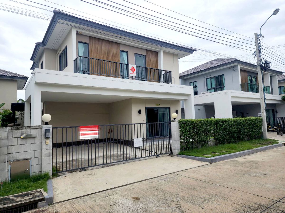 For SaleHouseRathburana, Suksawat : Single House, Rama 2 - Phutthabucha, near the city, 15 minutes to the expressway, connect to Sathorn, convenient location, easy to travel on both the Rama 2 side and Suksawat. Complete central