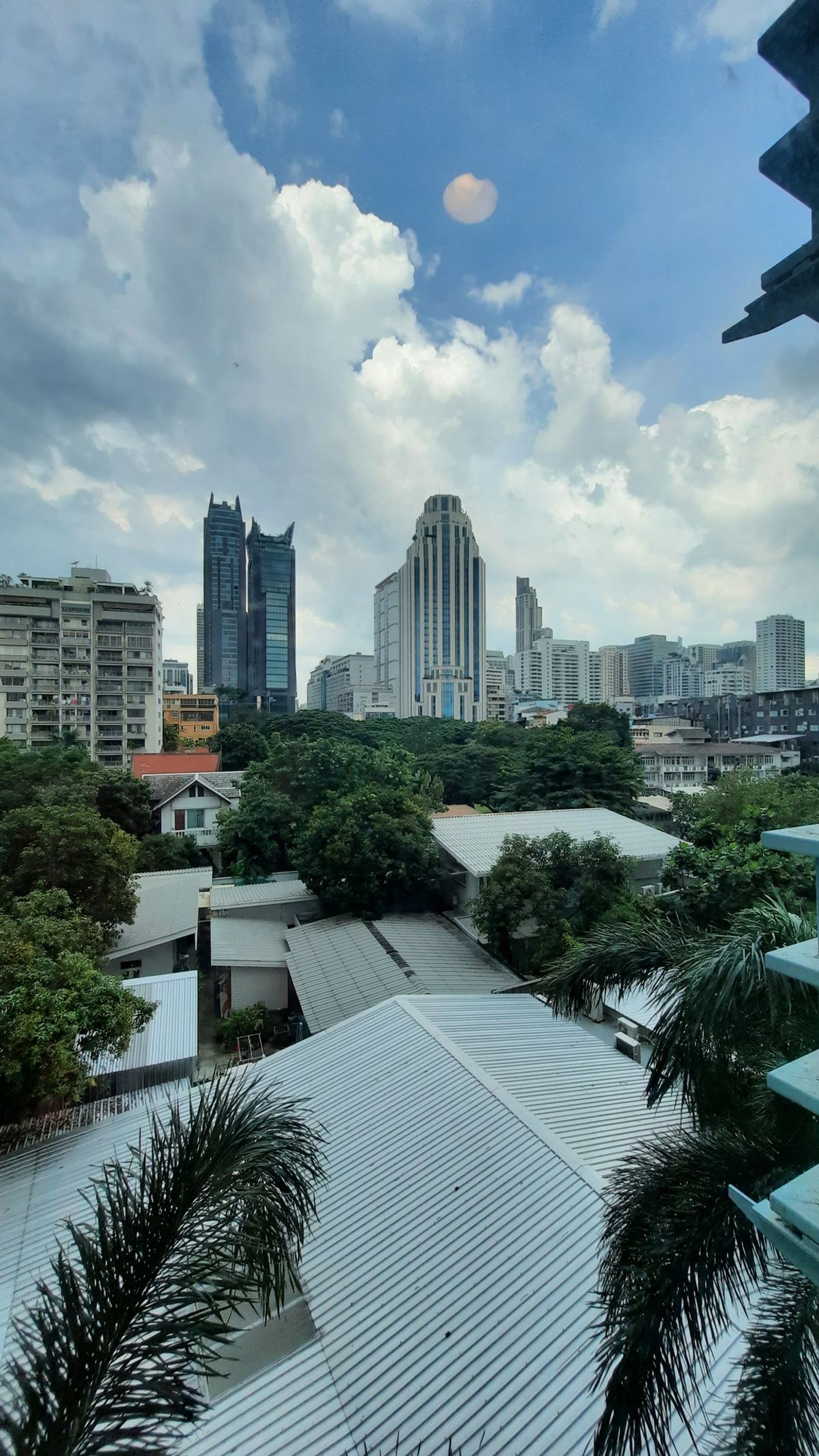 ขายคอนโดนานา : ขายคอนโด Baan siri sukhumvit 10 ราคา 6,750,000 บาท [MKs250723]