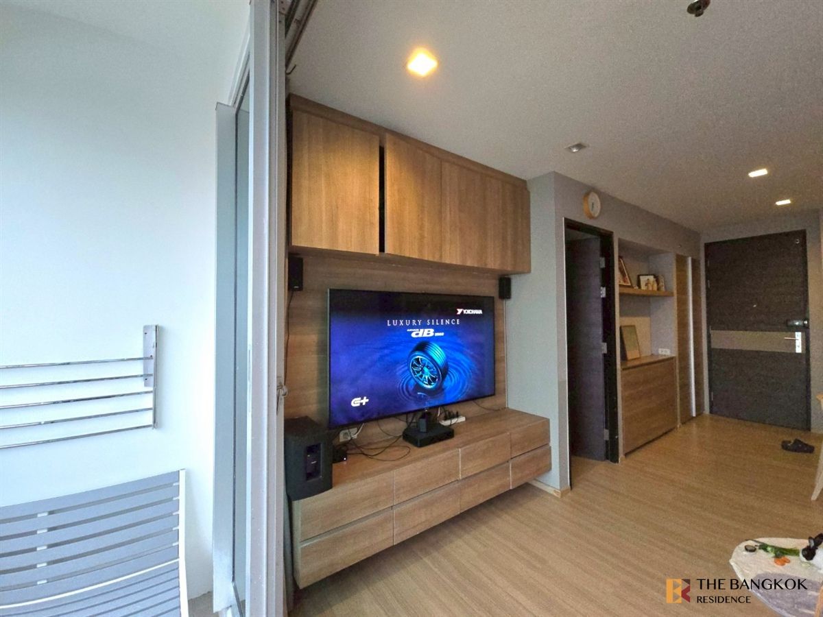 ขายคอนโดสาทร นราธิวาส :  ริธึ่ม สาทร ใกล้ BTS สถานีสะพานตากสิน จองด่วน!! ยูนิตยอดฮิตหายาก 