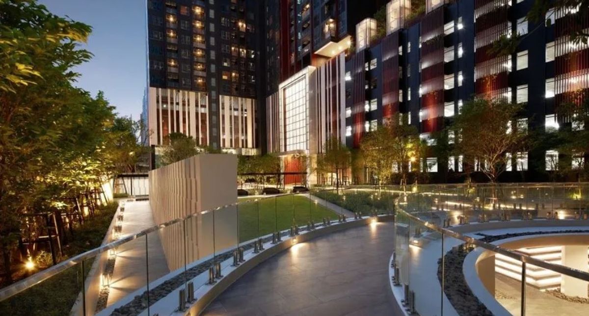 For SaleCondoRama9, Petchburi, RCA : 📍Beautiful room, fully furnished and electric appliances 📍 Life Asoke Hype - Prime Location in the Hottest Zone of the New CBD Asoke–Rama 9 