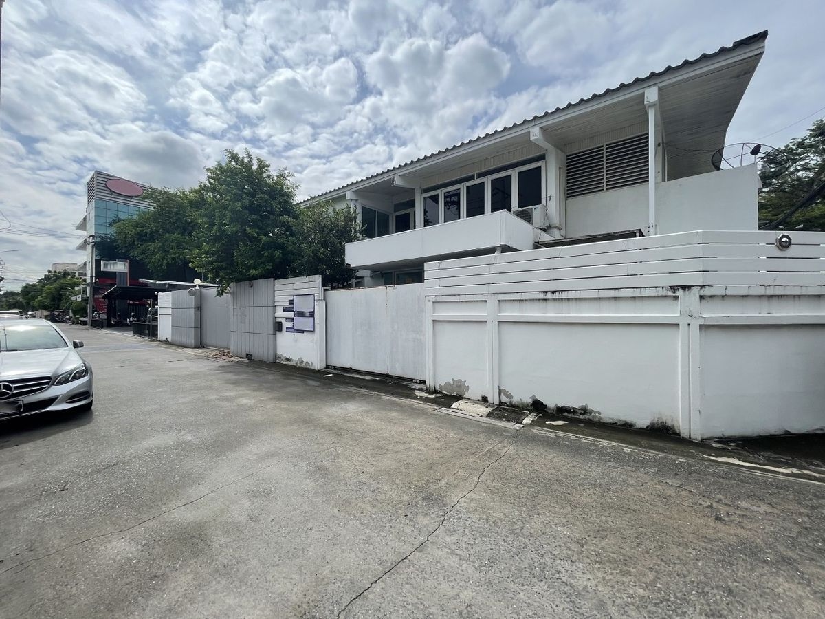 For RentHome OfficeYothinpattana,CDC : Home Office Pradit Manutham Road 