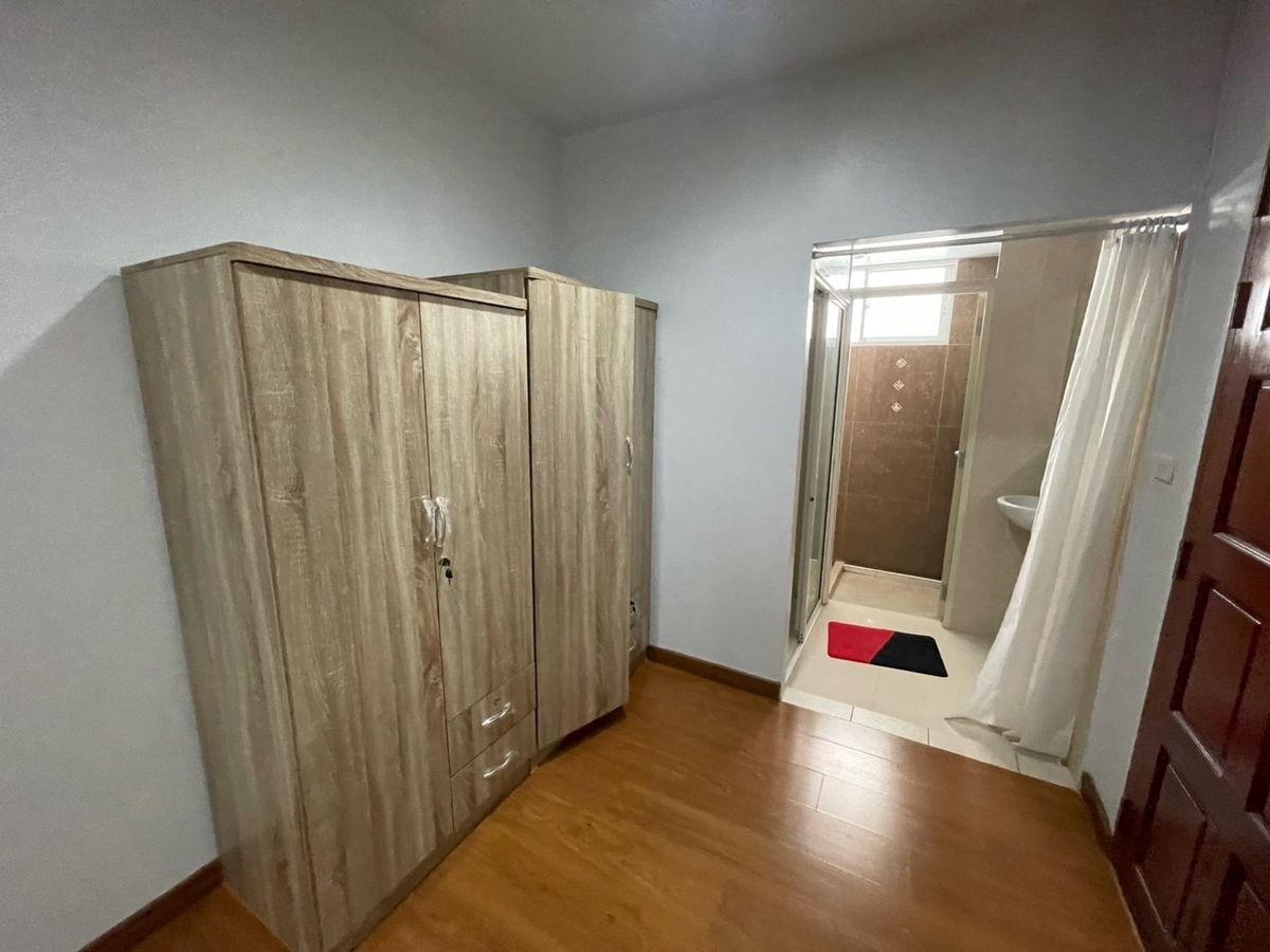 For RentTownhomeEakachai, Bang Bon : Rent a townhouse Baan Klang Mueang Sathorn-Taksin 2 in Talat Phlu, Thonburi, near BTS Wutthakat