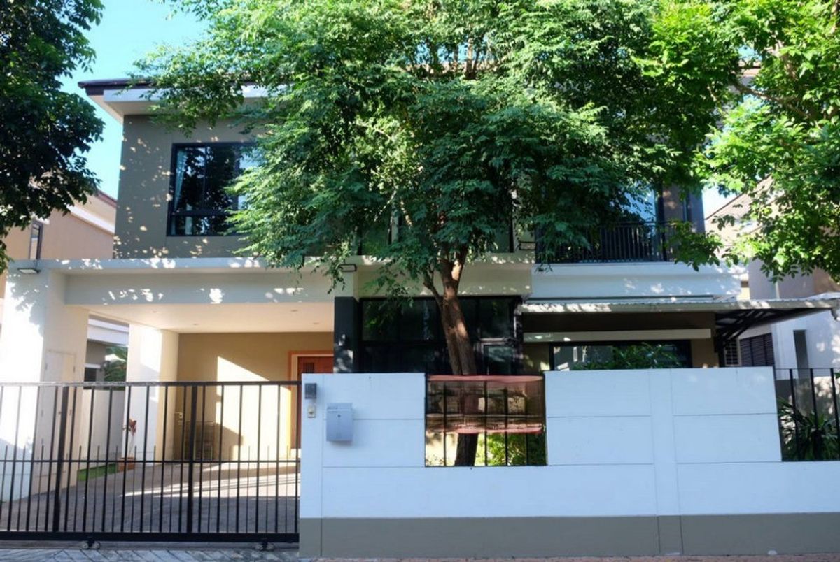 ให้เช่าบ้านพัฒนาการ ศรีนครินทร์ : ให้เช่าบ้านเดี่ยว หมู่บ้านวิลล่า อะคาเดีย ถนนศรีนครินทร์ 