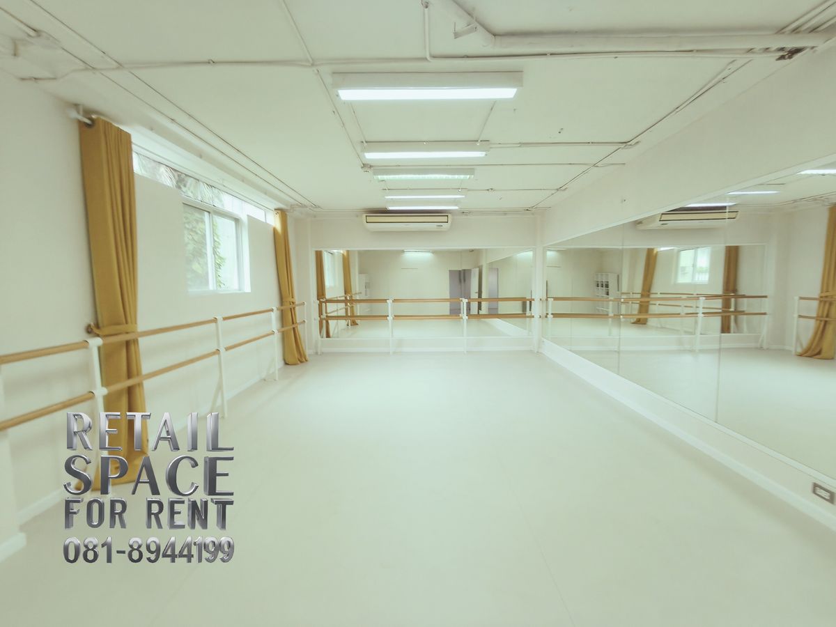 For RentOfficeSukhumvit, Asoke, Thonglor : ✨ 𝗨𝗻𝗯𝗲𝗮𝘁𝗮𝗯𝗹𝗲 𝗗𝗲𝗮𝗹! 𝗣𝗿𝗶𝗺𝗲 𝗖𝗼𝗺𝗺𝗲𝗿𝗰𝗶𝗮𝗹 𝗦𝗽𝗮𝗰𝗲 𝗶𝗻 𝗘𝗸𝗸𝗮𝗺𝗮𝗶 𝟮𝟮 𝗳𝗼𝗿 𝗝𝘂𝘀𝘁 ฿𝟯𝟴,𝟬𝟬𝟬/𝗺𝗼𝗻𝘁𝗵! ✨