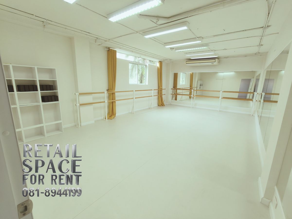 For RentOfficeSukhumvit, Asoke, Thonglor : ✨ 𝗨𝗻𝗯𝗲𝗮𝘁𝗮𝗯𝗹𝗲 𝗗𝗲𝗮𝗹! 𝗣𝗿𝗶𝗺𝗲 𝗖𝗼𝗺𝗺𝗲𝗿𝗰𝗶𝗮𝗹 𝗦𝗽𝗮𝗰𝗲 𝗶𝗻 𝗘𝗸𝗸𝗮𝗺𝗮𝗶 𝟮𝟮 𝗳𝗼𝗿 𝗝𝘂𝘀𝘁 ฿𝟯𝟴,𝟬𝟬𝟬/𝗺𝗼𝗻𝘁𝗵! ✨