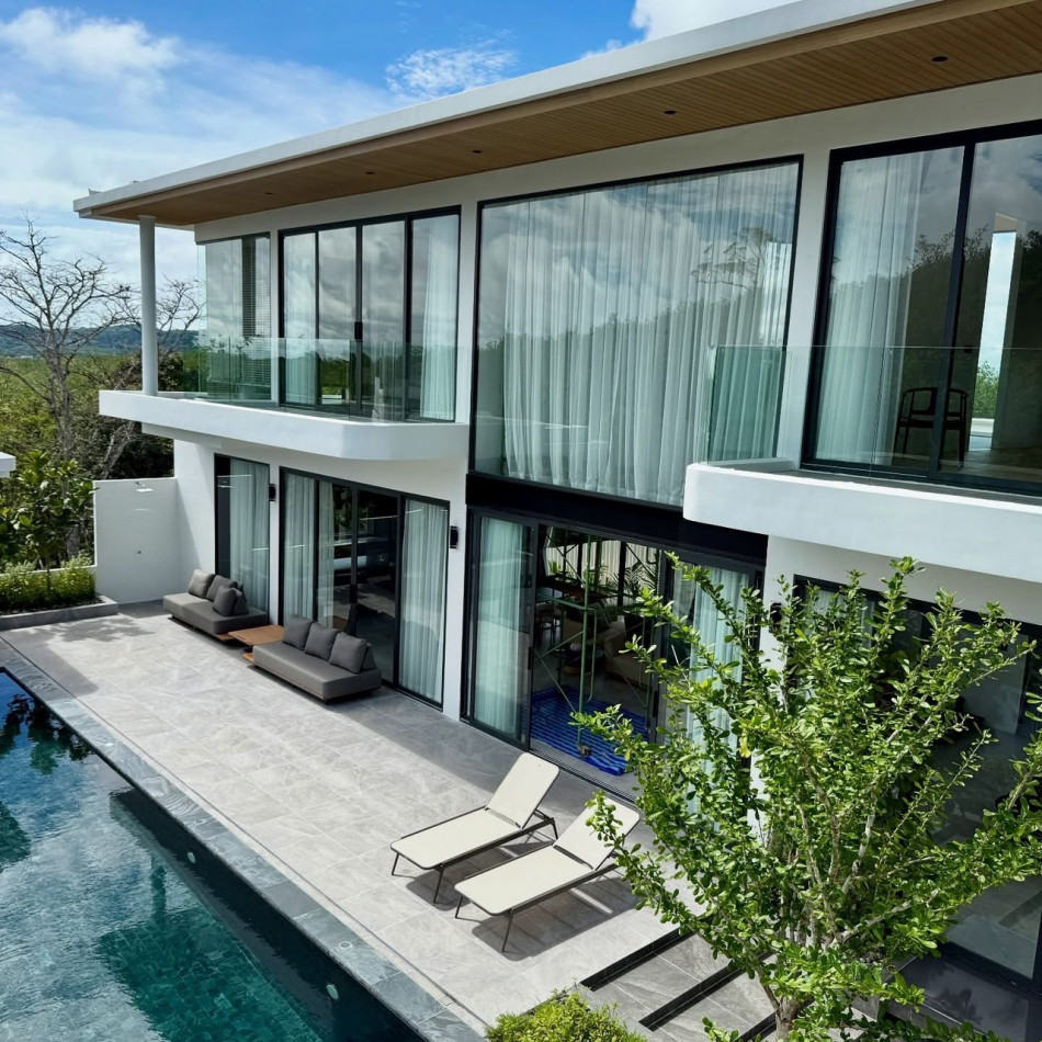 For SaleHousePhuket : For sale: Single house, Phuket, The Menara Hill, usable area 926 sq m, size 1 ngan 74.6 sq wa, luxury house with swimming pool