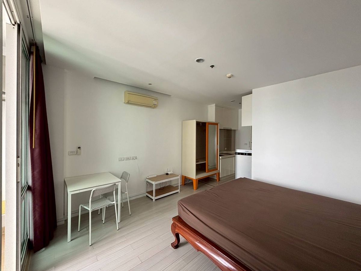 For RentCondoRama9, Petchburi, RCA : ⭐ Rent a condo Convenient transportation near MRT Rama 9 furniture ready Pack the bag in! The room is ready to enter this July 12 /📍 TC Green (TC Green)