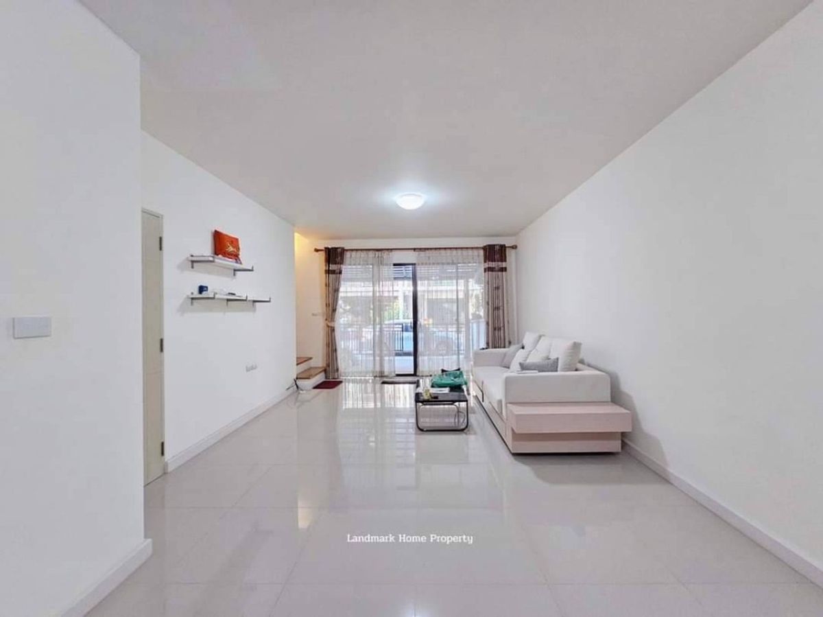 For RentTownhomeNonthaburi, Bang Yai, Bangbuathong : Rent a townhome, Wenwin Mirch, Rattanathibet, attached to MRT, walking near Central Westgate
