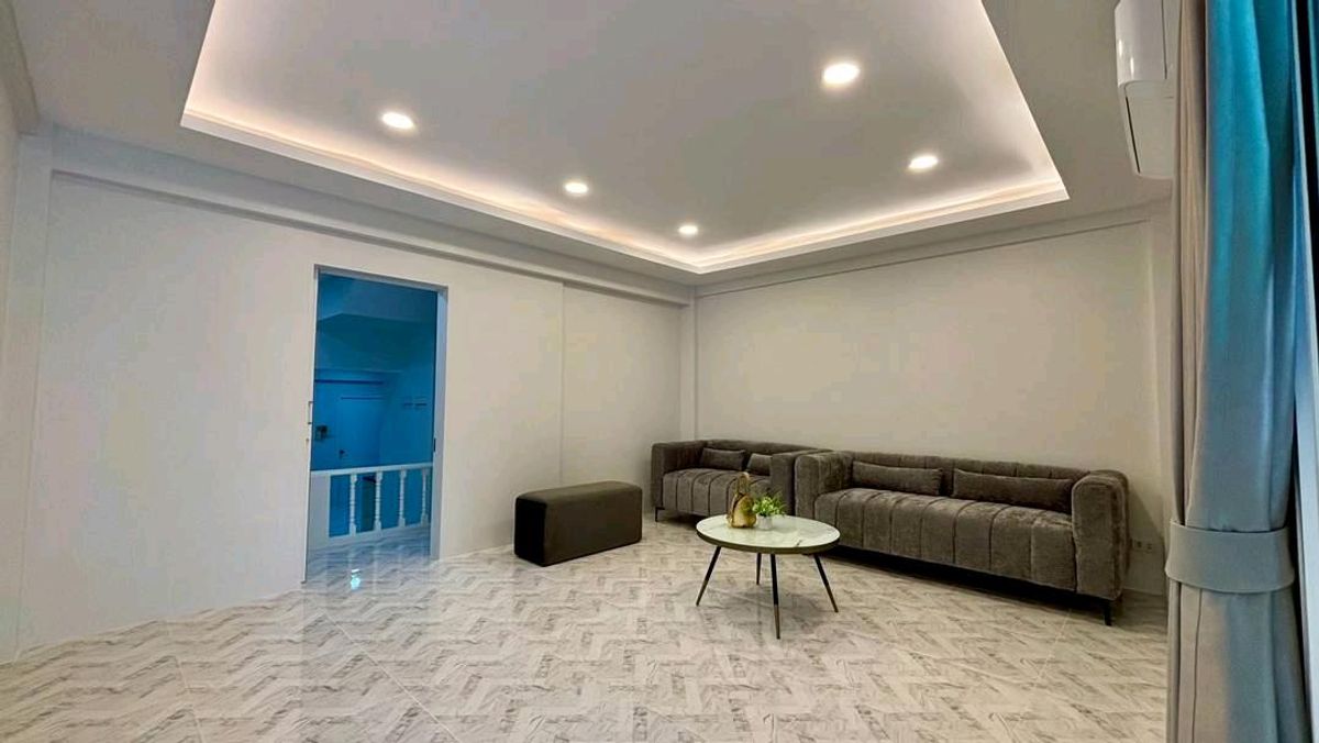 ให้เช่าทาวน์โฮมสมุทรปราการ สำโรง : ให้เช่า 40,000 บาท ทาวน์โฮม หมู่บ้านลลิล กรีนวิลล์ ถนนศรีนครินทร์ ซอยศรีด่าน 22 