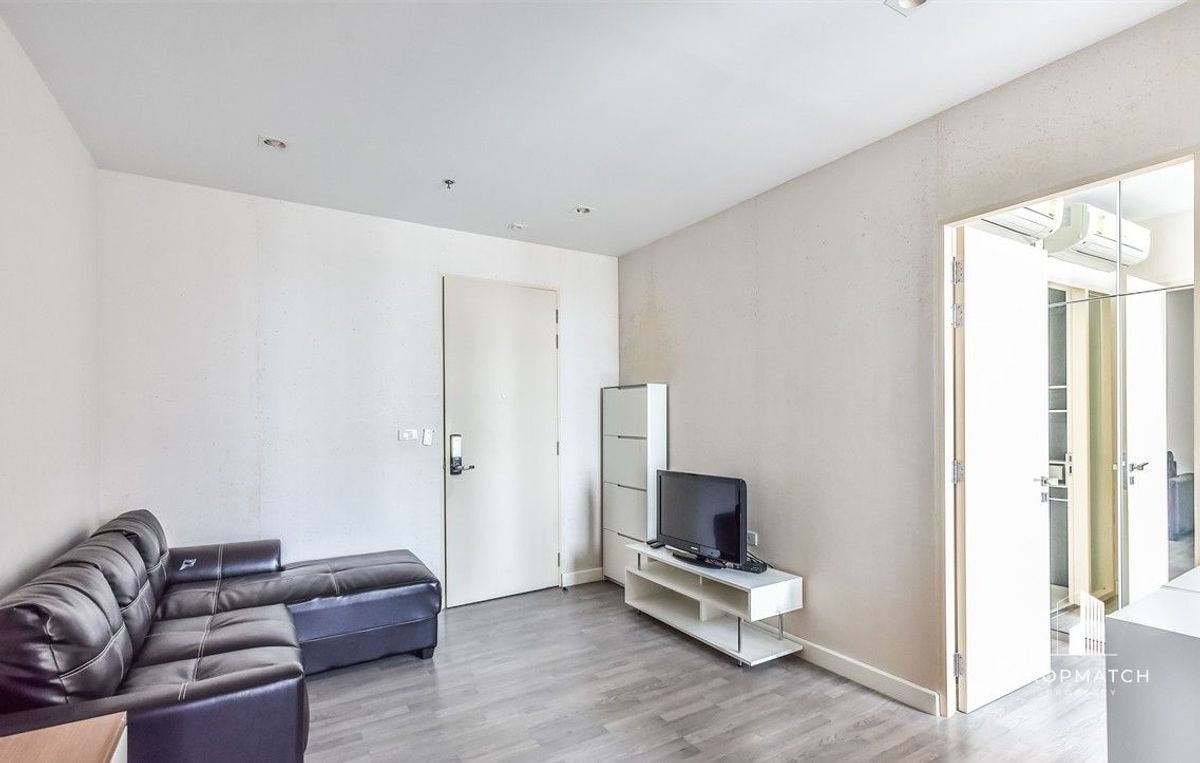 For SaleCondoWongwianyai, Charoennakor : ✨flash deal ✨ The Room BTS Wongwian Yai (1Bed 1Bath 45SQM) Ready! Only 5,950,000 baht Tel.0981315848 @propmatch