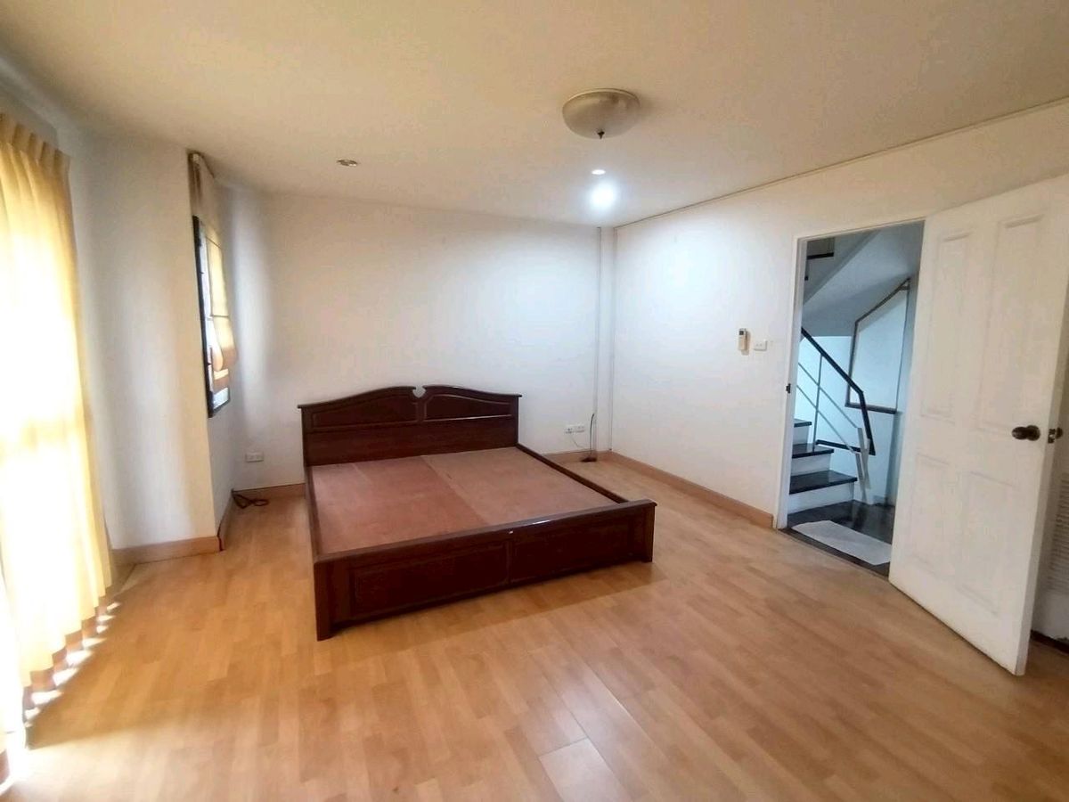 ขายทาวน์โฮมรัชดา ห้วยขวาง : 🏡 ขาย ทาวน์โฮม 3 ชั้น 4นอน หมู่บ้านศุภาลัย วิลล์ รัชดา 32 ถนนรัชดาภิเษก ต่ำกว่าประเมิน รีโนเวทใหม่บางส่วน เหมาะลงทุนปล่อยเช่า  
ทาวน์เฮ้าส์ บ้าน บ้านใกล้ศาลอาญา บ้านรัชดา 