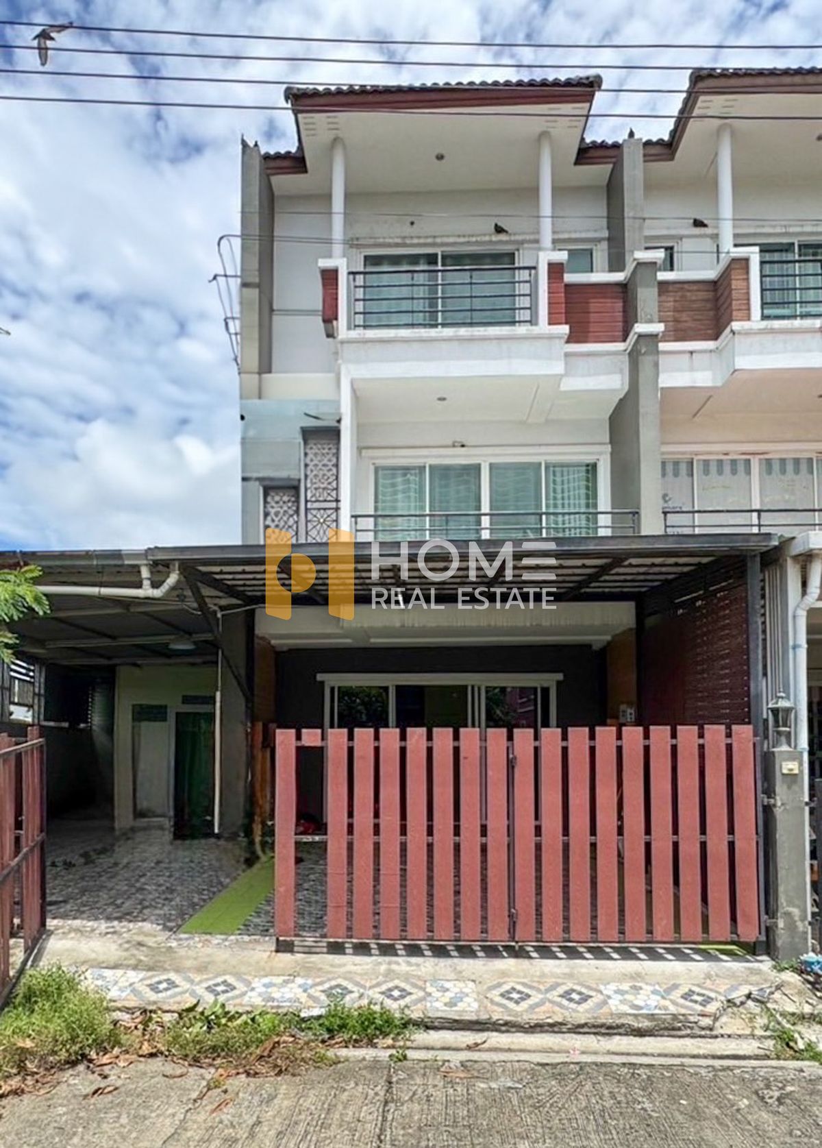 For SaleTownhomeSamut Prakan,Samrong : The Caller Lift Run Town Home Srinakarin - Ring Road / 3 Bedrooms (Sale), The Color Living Townhome Srinakharin - Wongwaen / 3 Bedrooms (For Sale) Nice054