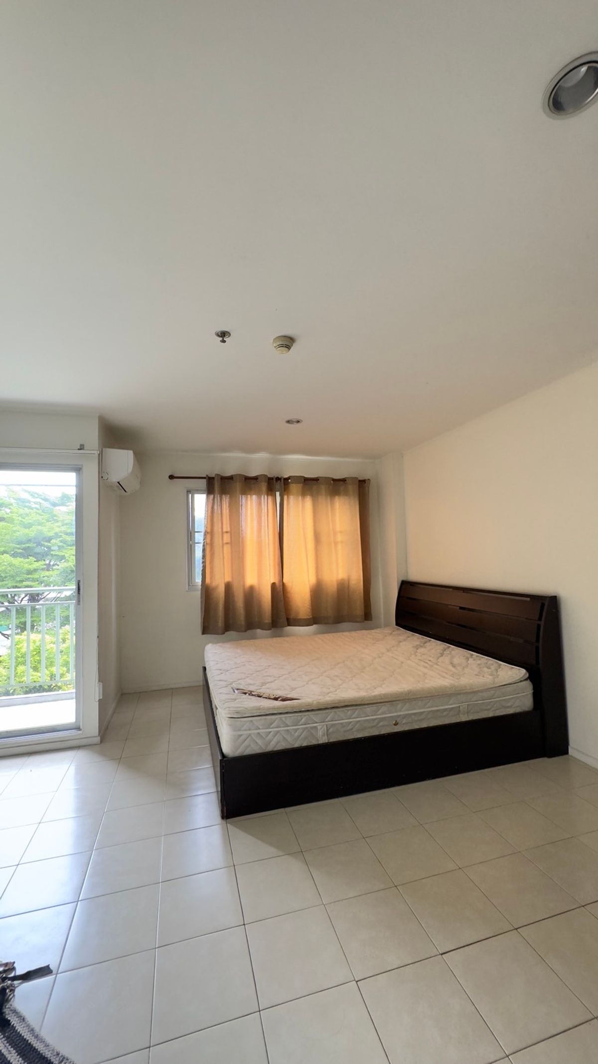 For RentCondoNawamin, Ramindra : 📣 Rent 5,000 baht 📣 Lumpini Condo Town Ram Inthra -Nawamin (km 8) Building D 3