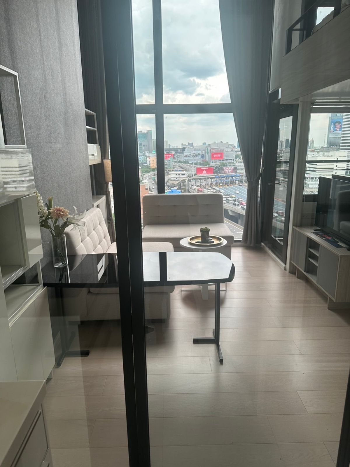 For SaleCondoRama9, Petchburi, RCA : SOM0980 asset Code for sale. CHOTOTAI Residence Asoke