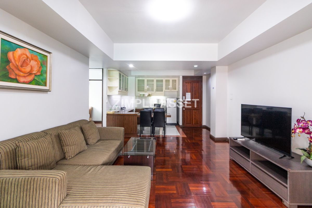 For RentSilom, Saladaeng, Bangrak : Line ID: @zimple_asset Monthly Apartment on Sala Daeng Road. A quiet, private, and secure apartment located in a convenient area. Fully furnished with essential appliances. Short-term rentals are available. *Pet-friendly.