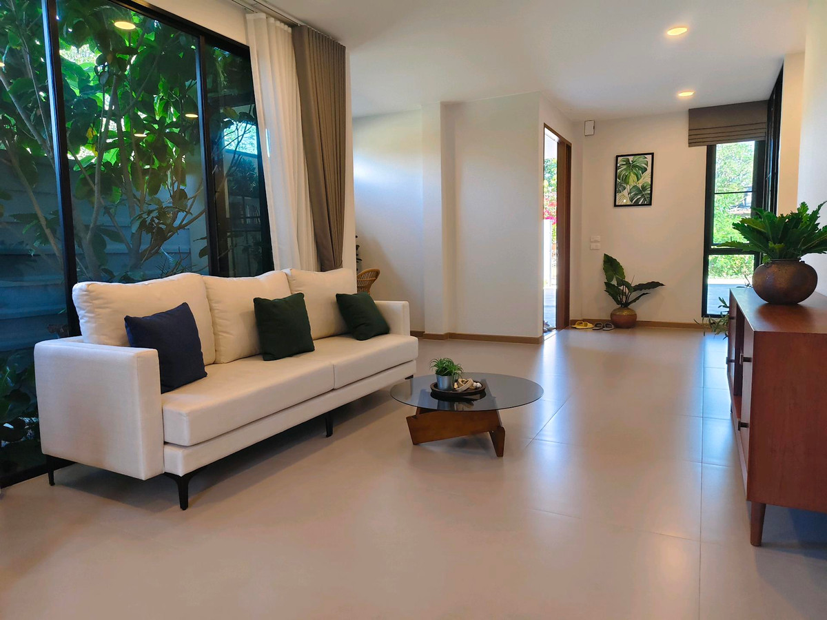 ขายบ้านปิ่นเกล้า จรัญสนิทวงศ์ : 🏡ขายบ้านแฝดทรงกล่อง สวยคลาสิค มือหนึ่ง ราชพฤกษ์–สวนผัก 🚆 ใกล้รถไฟฟ้าสายสีแดง (ตลิ่งชัน) แค่ 400 ม. ใกล้ทางด่วนศรีรัช ไม่ต้องเสียค่าส่วนกลาง  