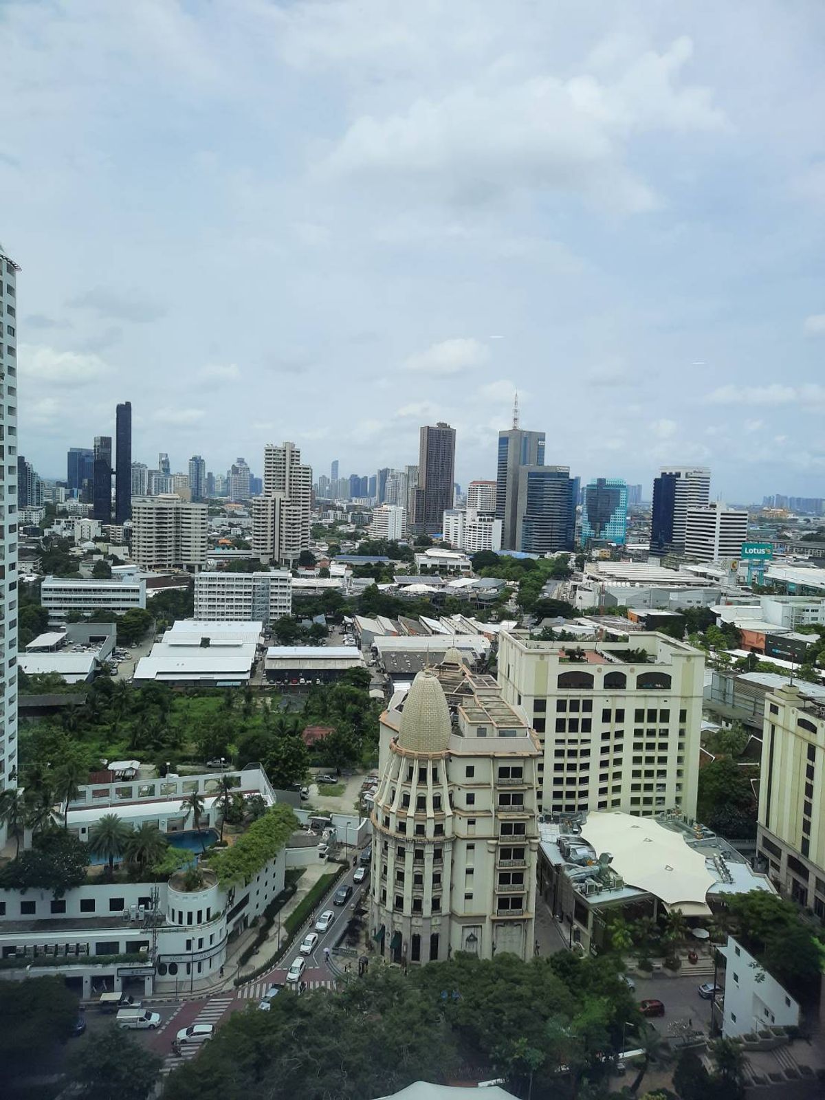 For SaleCondoSukhumvit, Asoke, Thonglor : Warm, Bright & Amp; Airy. Renovated 2BR | 260.54 SQM. THB 23M | Only 88, × × × .- BAHT/SQM