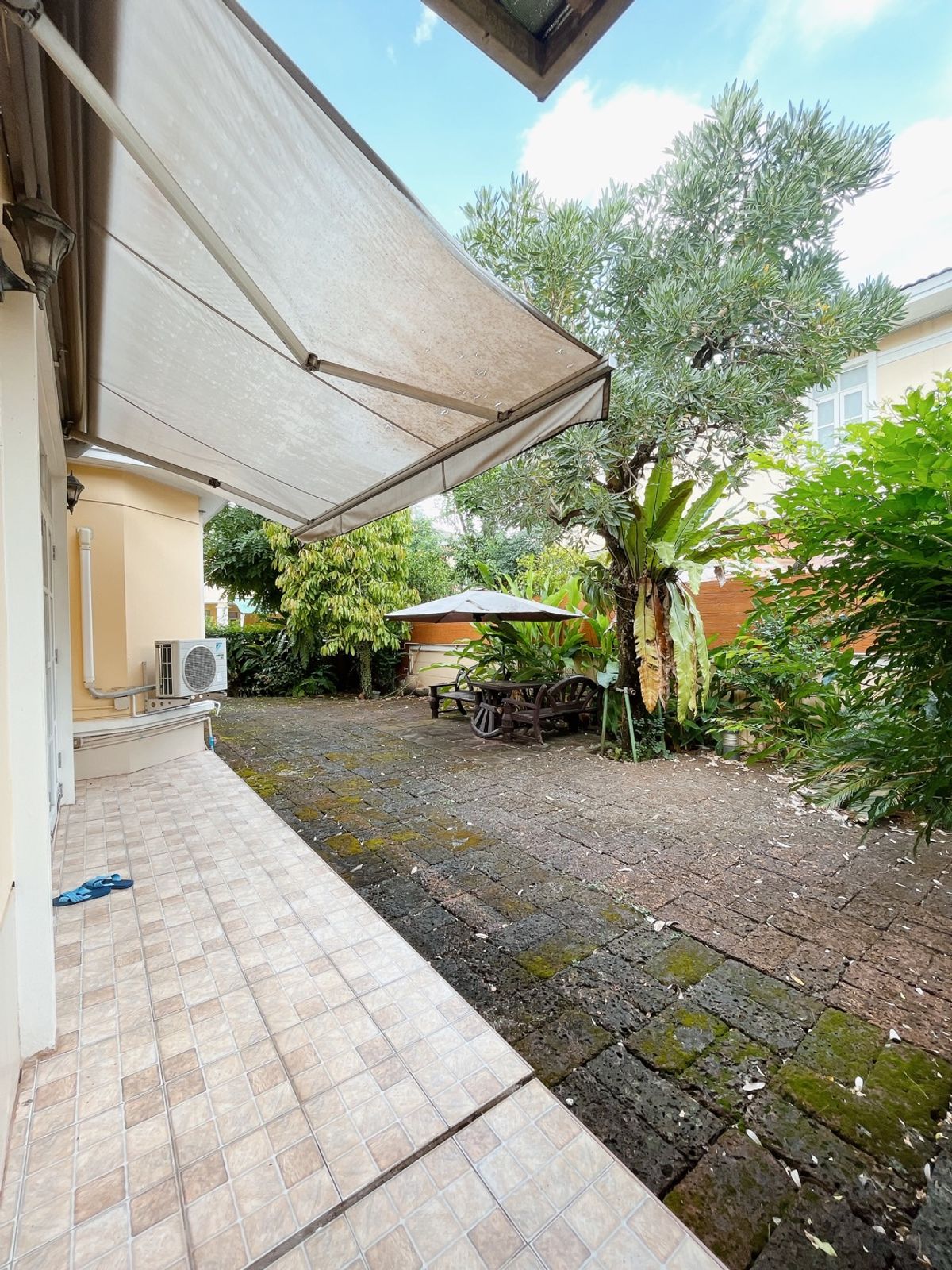 ขายบ้านนวมินทร์ รามอินทรา : ขายบ้านเดี่ยว 72 ตารางวา 6.6 ล้าน ปัญญาอินทรา โทร คุณส้ม 082-874-5666