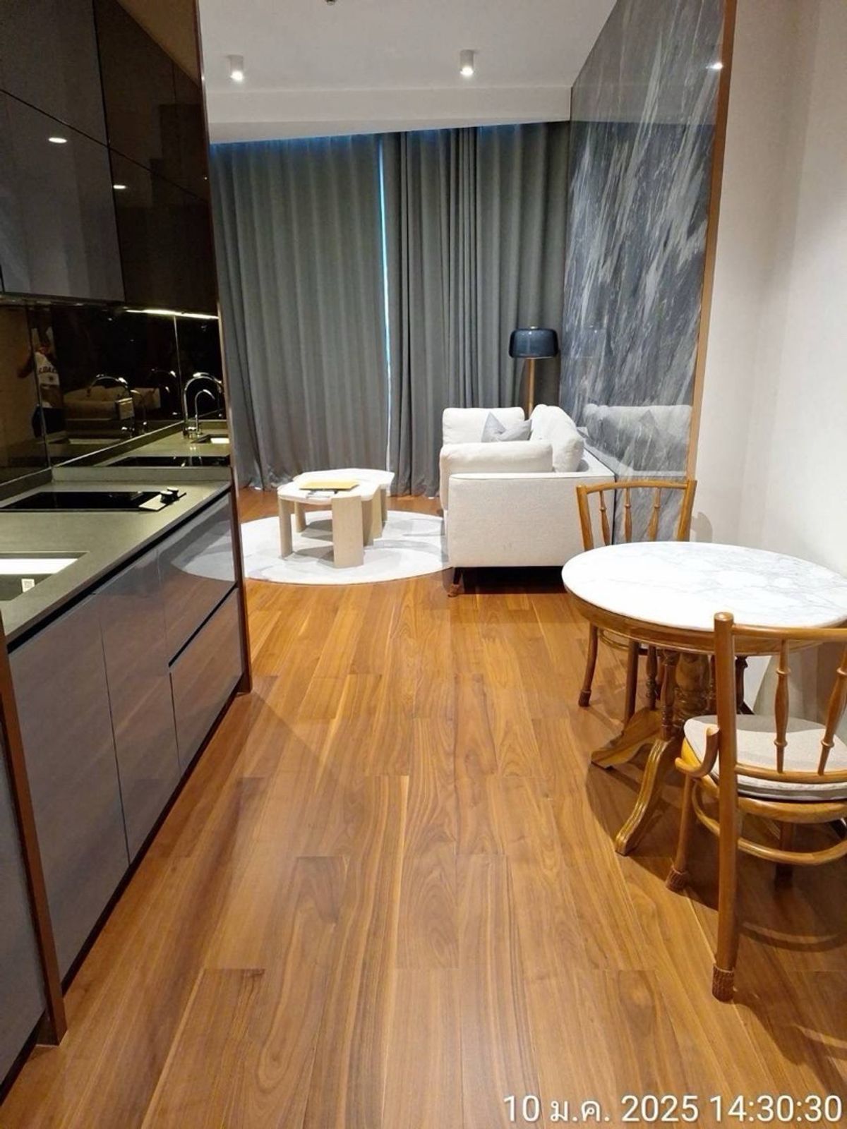 ให้เช่าคอนโดสุขุมวิท อโศก ทองหล่อ : The Estelle Phrompong ( pet friendly ) for rent 