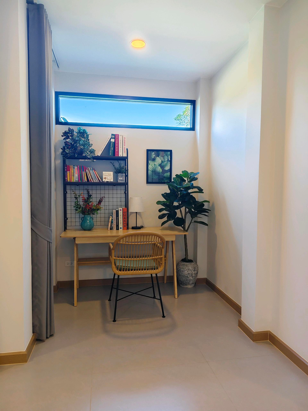 ขายบ้านปิ่นเกล้า จรัญสนิทวงศ์ : 🏡ขายบ้านแฝดทรงกล่อง สวยคลาสิค มือหนึ่ง ราชพฤกษ์–สวนผัก 🚆 ใกล้รถไฟฟ้าสายสีแดง (ตลิ่งชัน) แค่ 400 ม. ใกล้ทางด่วนศรีรัช ไม่ต้องเสียค่าส่วนกลาง  