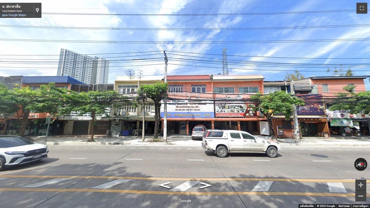 For SaleShop HouseBang Sue, Wong Sawang, Tao Pun : Sell/rent 2 -story commercial building, 3 floors on the Prachachuen Road, good location, suitable for office offices, clinic stores
