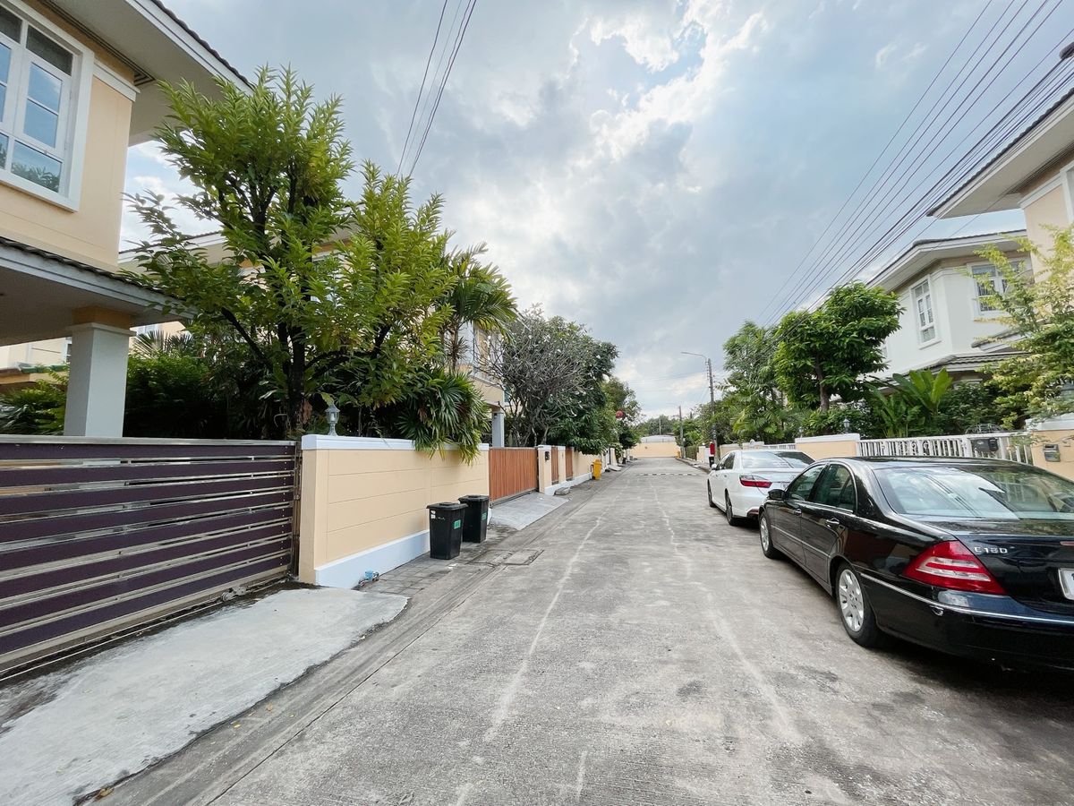 ขายบ้านนวมินทร์ รามอินทรา : ขายบ้านเดี่ยว 72 ตารางวา 6.6 ล้าน ปัญญาอินทรา โทร คุณส้ม 082-874-5666