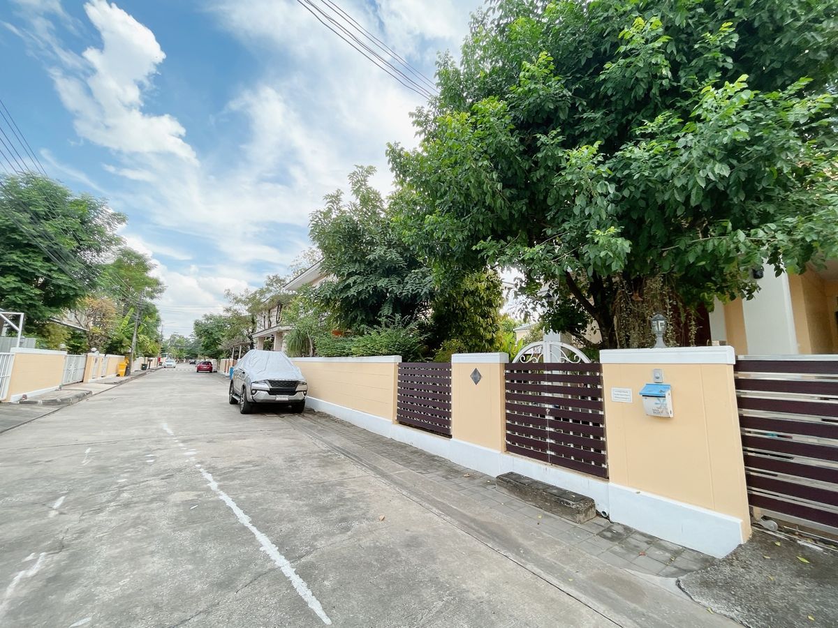 ขายบ้านนวมินทร์ รามอินทรา : ขายบ้านเดี่ยว 72 ตารางวา 6.6 ล้าน ปัญญาอินทรา โทร คุณส้ม 082-874-5666