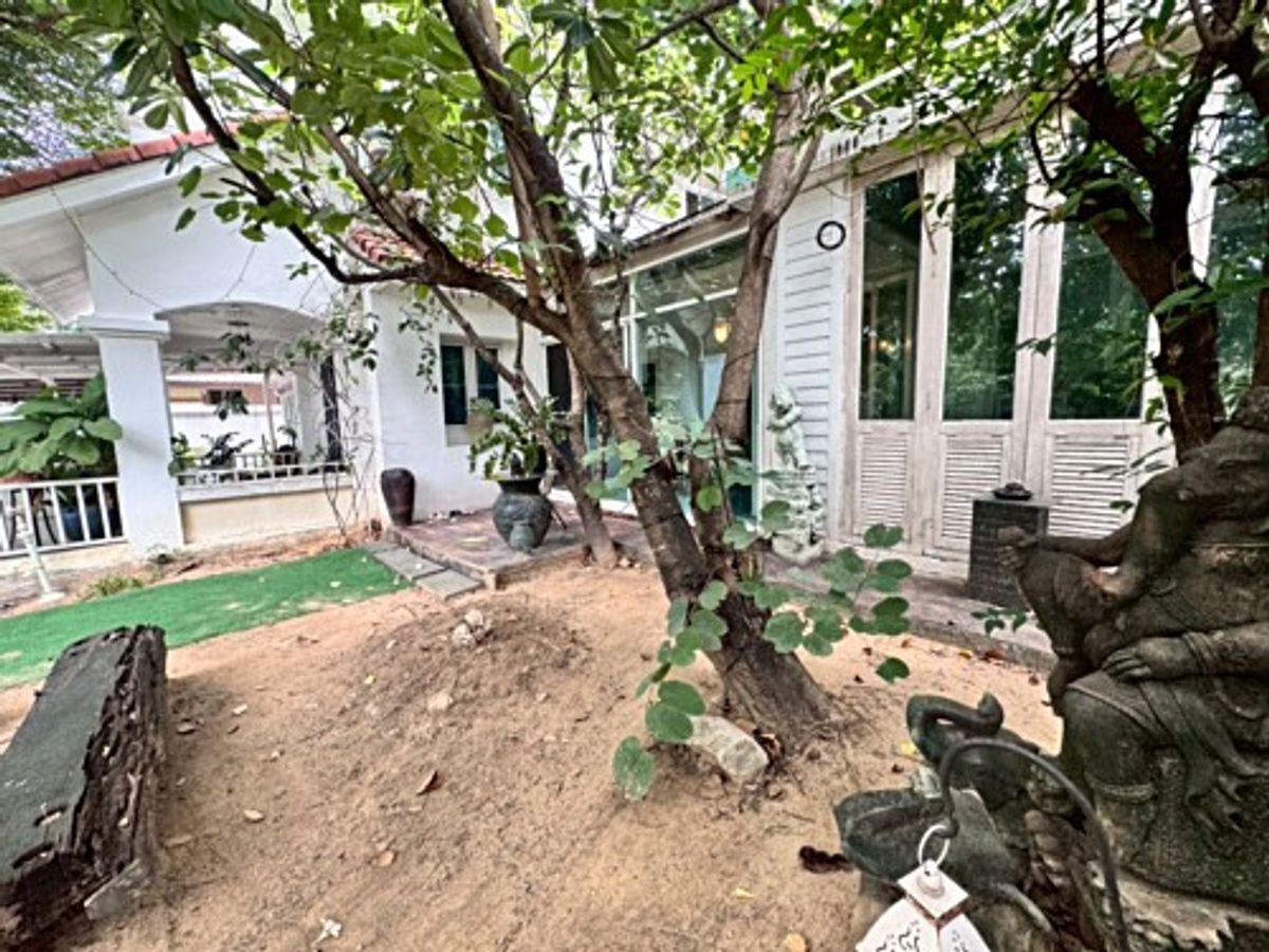 For SaleHouseNawamin, Ramindra : 2 storey detached house for sale, Chaiyapruek Ram Inthra Village A lot of back corner houses (N.1789)