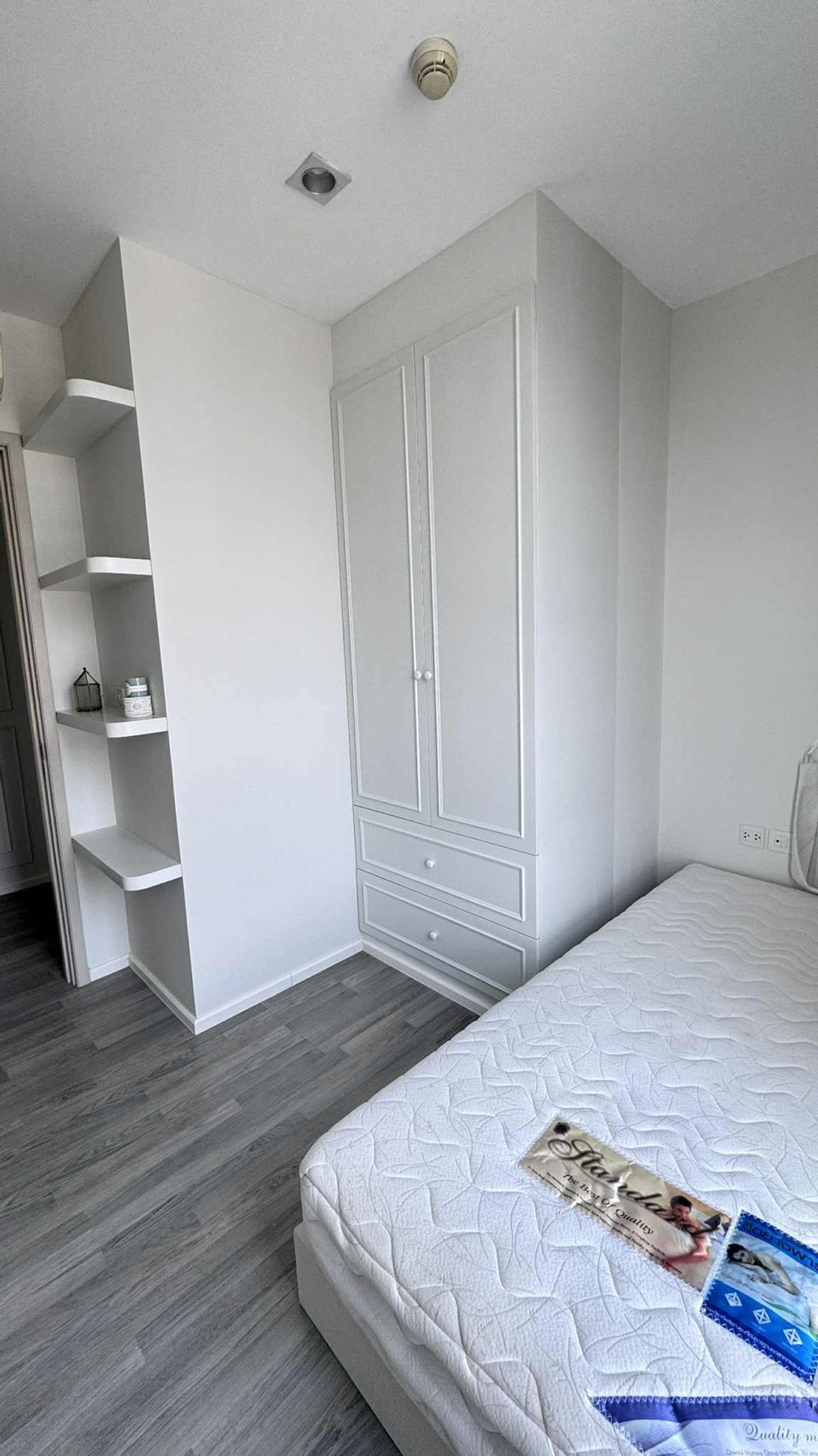 ขายคอนโดสาทร นราธิวาส : The Room Sathorn - St.Louis /  / 2 ห้องนอน 67 ตร.ม. โทร 0937890899