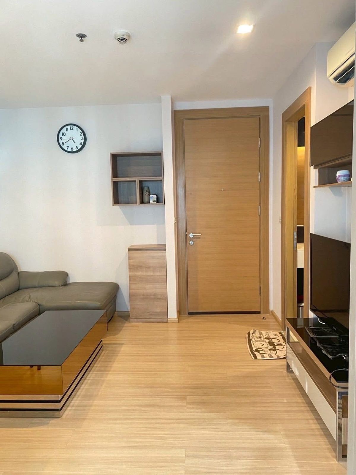 For RentCondoRatchadapisek, Huaikwang, Suttisan : 🔴18,000 ฿ 🔴 🔴 𝐑𝐚𝐭𝐜𝐡𝐚𝐝𝐚 𝐑𝐚𝐭𝐜𝐡𝐚𝐝𝐚 - 𝐇𝐮𝐚𝐢𝐤𝐡𝐰𝐚𝐧𝐠┃ Rit Ratchada - Huai Khwang ✅ Near MRT Huai Khwang, please service 🙏 Interested in greeting.