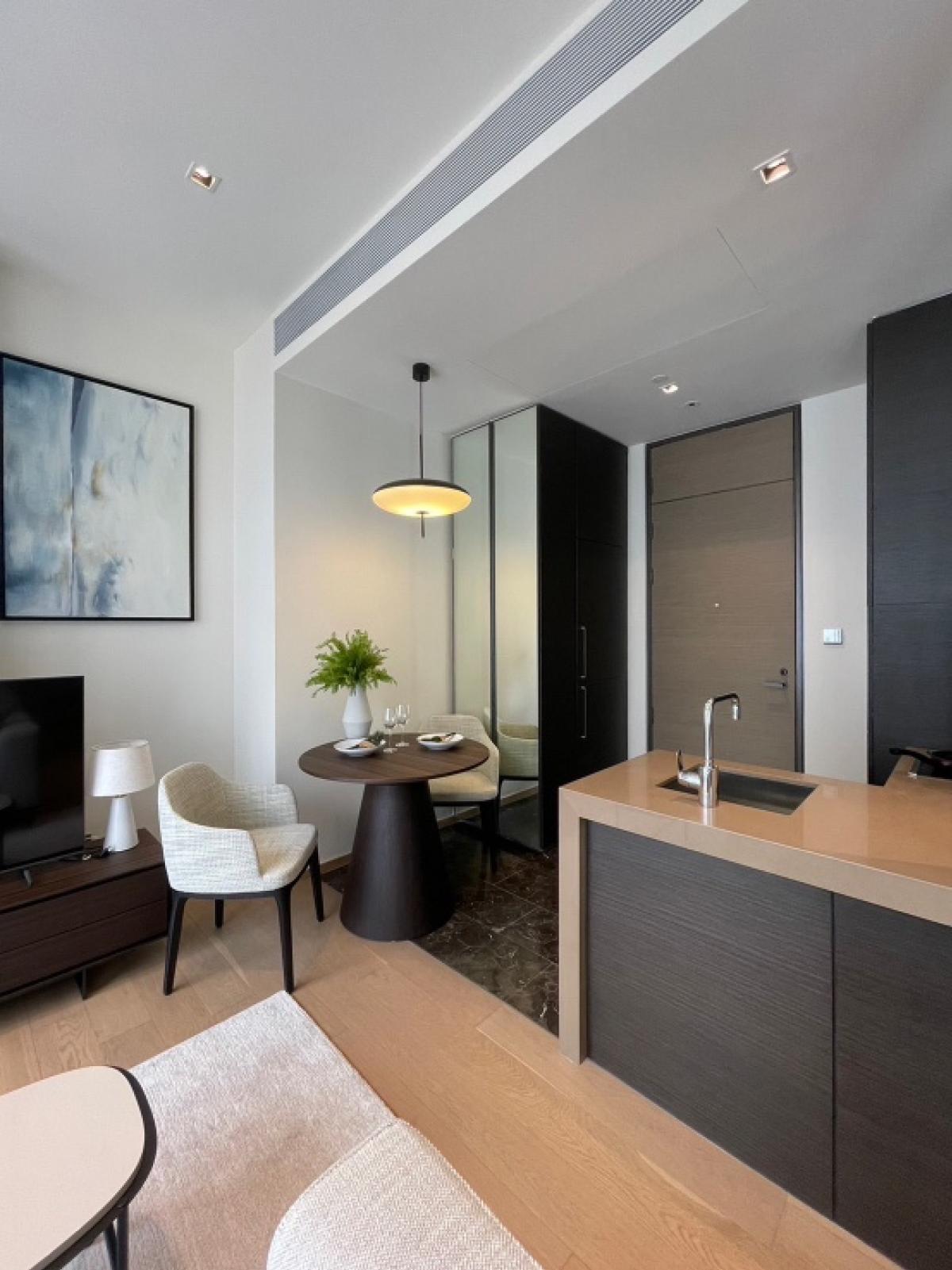 ขายคอนโดวิทยุ ชิดลม หลังสวน : 🔥 For Sale  ขาย คอนโดหรู Luxury 28 ชิดลม by SC asset 1 Bed 39 sq.m ราคา 13 MB