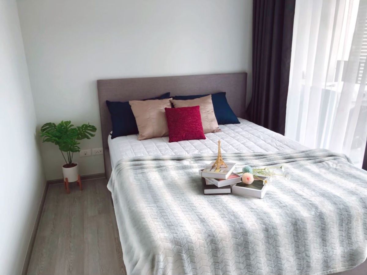 For RentCondoSukhumvit, Asoke, Thonglor : Rent RR365 XT EKKAMAI. Beautiful room, complete furniture near the Ekkamai BTS BTS.