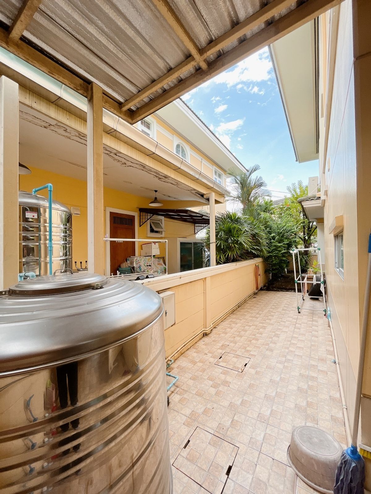 ขายบ้านนวมินทร์ รามอินทรา : ขายบ้านเดี่ยว 72 ตารางวา 6.6 ล้าน ปัญญาอินทรา โทร คุณส้ม 082-874-5666